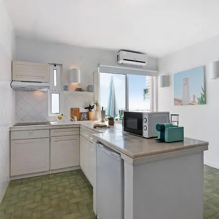 Ocean View Hakuna Matata